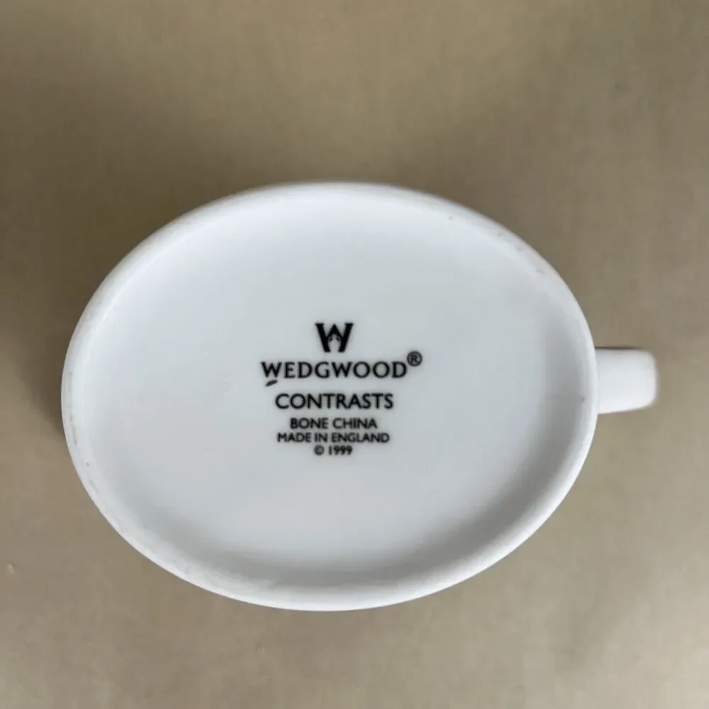 Wedgwood Contrasts bone china creamer Made‎ In England 1999
